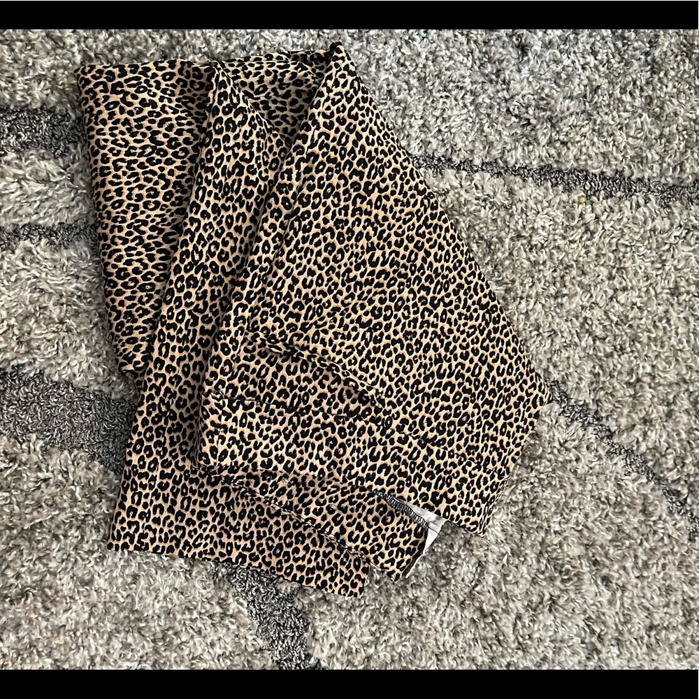 Chico’s So Slimming Brigitte slim Pants in Cheetah Print